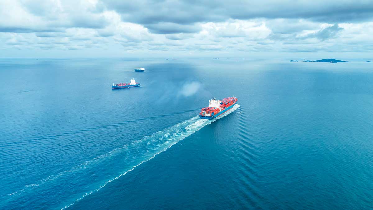 dnv_maritime's tweet photo. 3,400 people from the maritime industry and beyond took part in our WEBINAR on #AlternativeMarineFuels - Status and Outlook. The feedback is very positive. In case you missed it, no problem, you can now access the video recording and presentation at https://t.co/pNkYpNsiI5 https://t.co/OAiJyALtpW