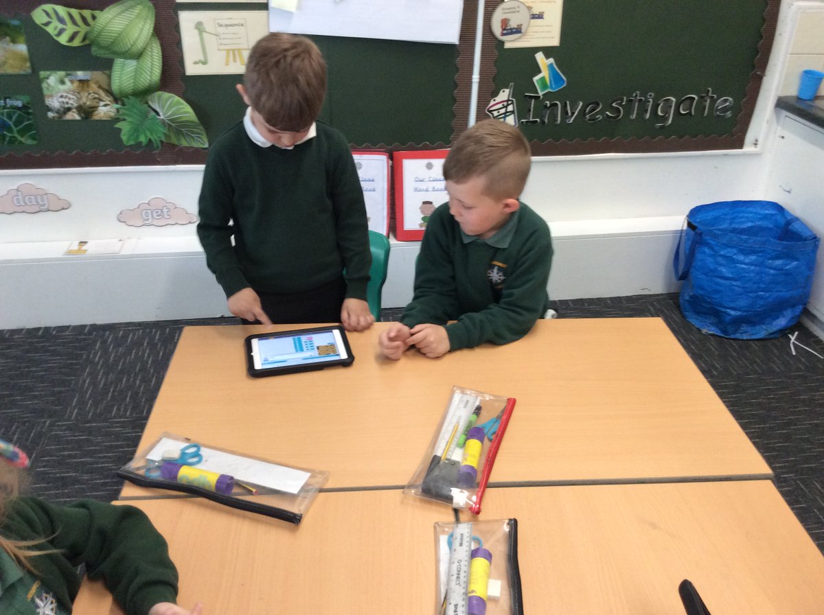 MrsRobson4's tweet photo. Y2 enjoyed doing some coding on the iPads. The children were very good at making up a simple algorithm. @2PRwansbeck @WansbeckPrimary https://t.co/x27Aj54rsT