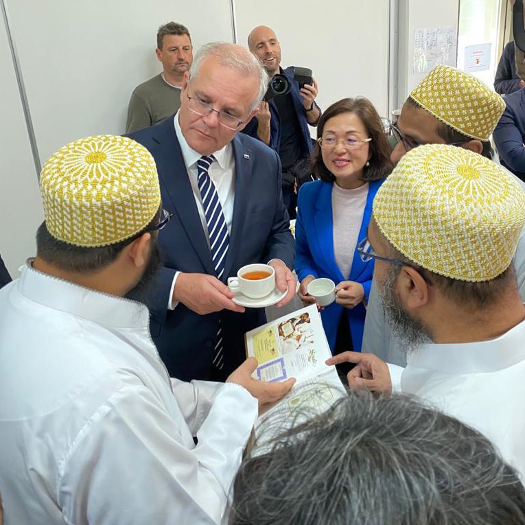 Our community in <a href="/Bohras_AUSNZ/">The Dawoodi Bohras of Australia & New Zealand</a> were delighted to have met with <a href="/ScottMorrisonMP/">Not ScoMo</a>, Hon. Prime Minister of Australia and introduce him to our faith, culture and the contribution we make towards the progress and development of society. @thepmo