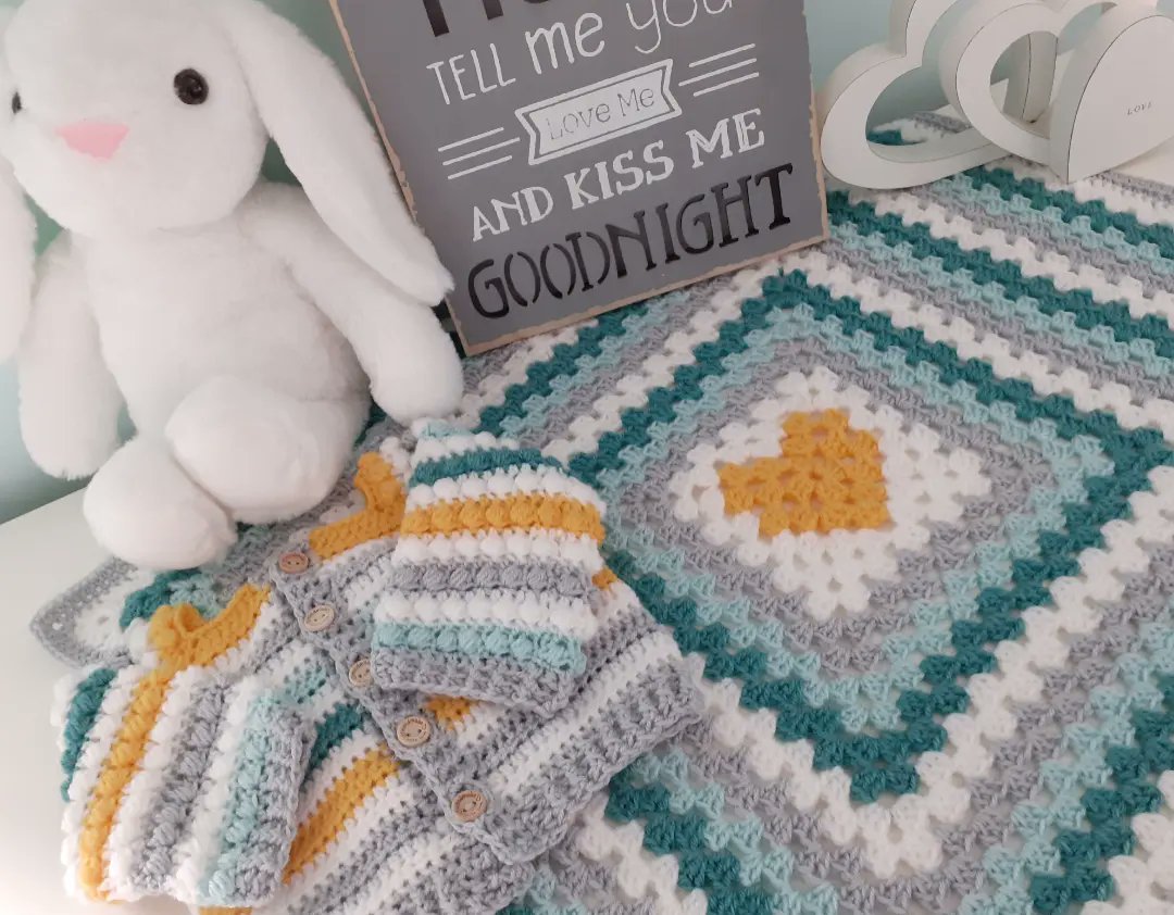 NEW IN STORE

This super cute 0-3 month baby set is ready for its new home 😻 
The beautiful textured bobble cardigan and love heart blanket detail really make an extra special set. Free UK shipping:

etsy.com/uk/listing/122…

#craftbizparty #earlybiz #cute #elevenseshour #etsy