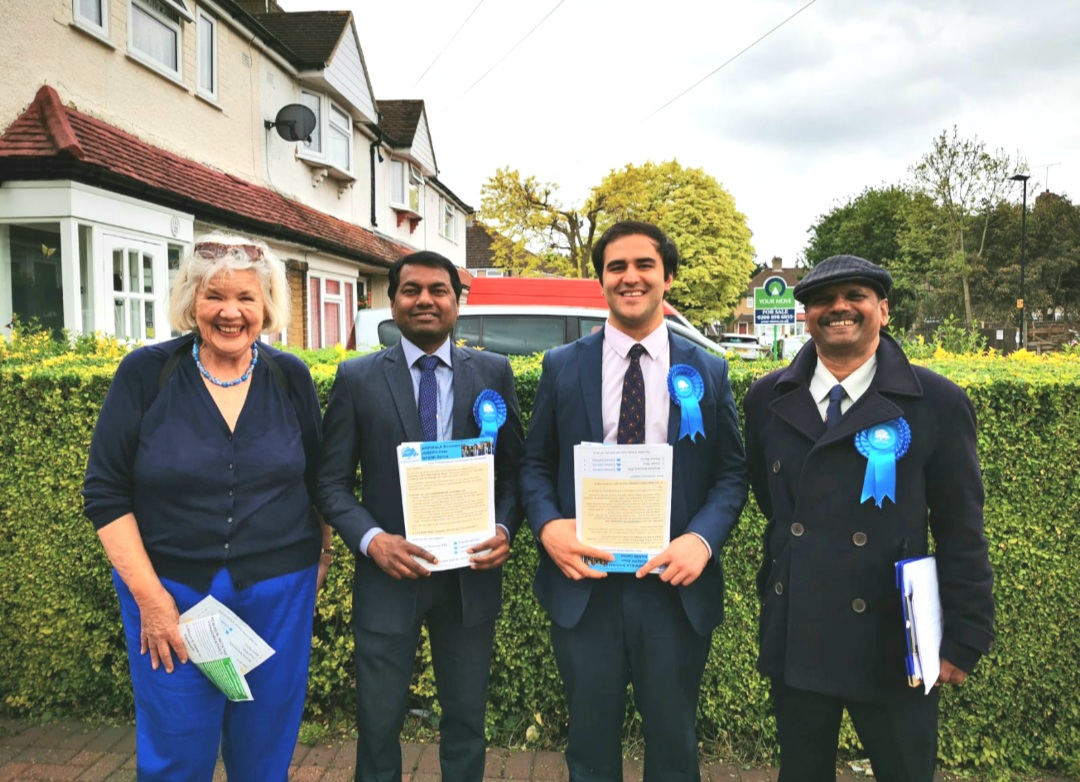 Bluehanworth's tweet photo. One Day to go!! Vote for Conservative!! Voting 05 May!!

Hanworth residents in full support!!  Let's TAKE BACK HANWORTH !! https://t.co/20arKiW7y9