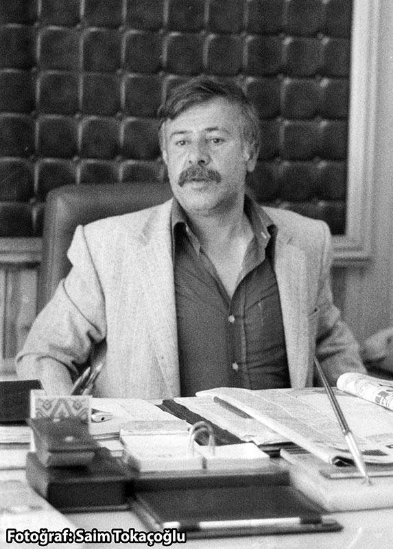 SaimTokacoglu's tweet photo. Fikri Sönmez'i 37. ölüm yıldönümünde saygıyla anıyorum. Yıldızlar yoldaşı olsun. 10 Temmuz 1980'de çektiğim bu fotoğraflar onun son özgür fotoğraflarıdır. #FikriSönmez #TerziFikri https://t.co/HzXDtAeceO