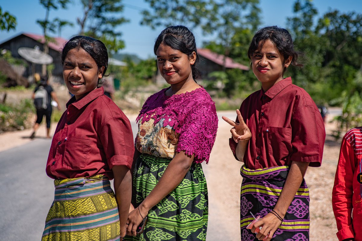 _suryo_'s tweet photo. A Feast in the Village - 1
 #photostory of a wedding in the village in South Central Timor, #Indonesia #afeastinthevillage https://t.co/oqxv76Nd7j