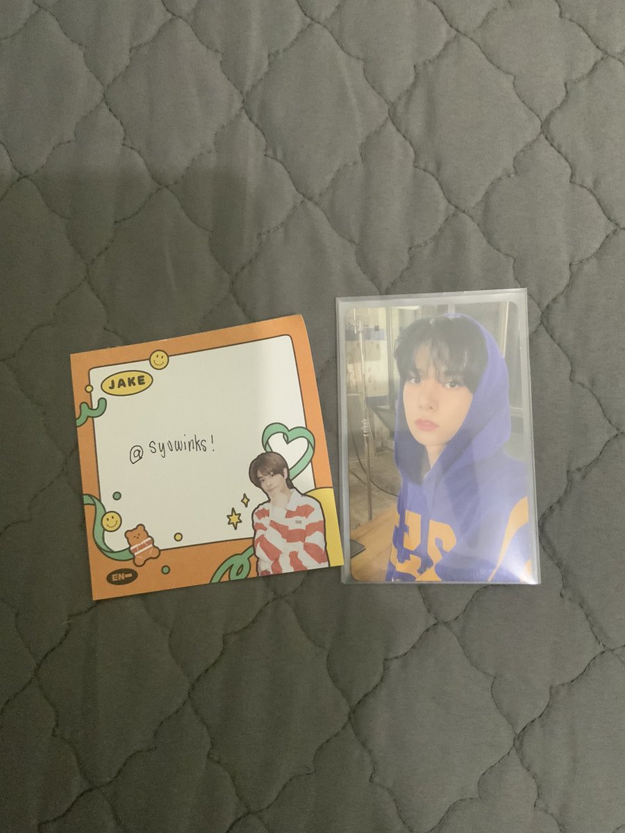 syjwinks's tweet image. Enhypen Photocard Giveaway 💗 (repost, and i have asked permission from my ffs)

1 winner of heeseung hoodie 

Mechanics: mbf, like and rt this tweet, reply done with proofs !

Ends when I reach 5.8k
Goodluck, my loves !💗