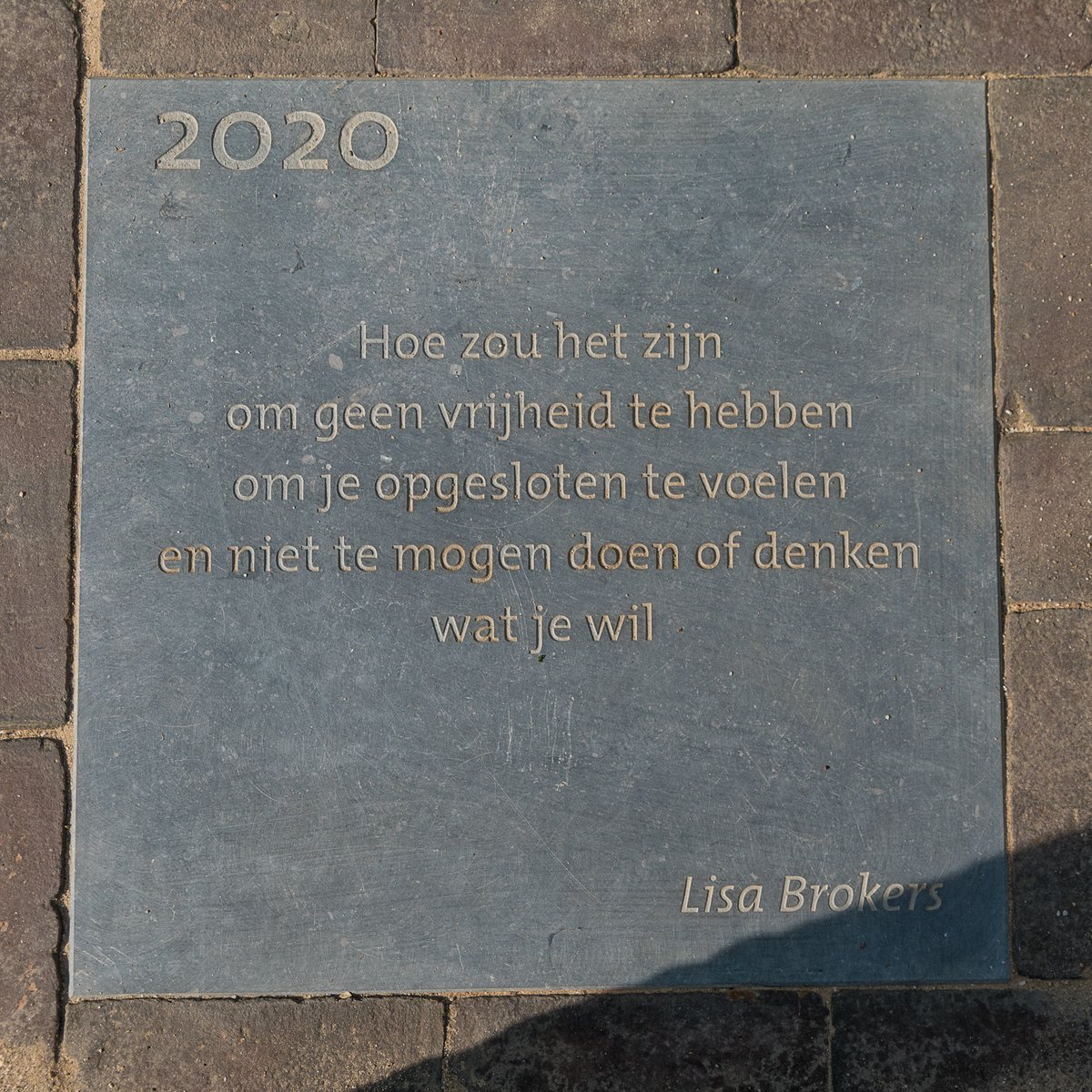 LandschErfgoed's tweet photo. Kinderen van 62 klassen uit Houten, Nieuwegein en Bunschoten kregen dit jaar les over ‘herdenken’ en WOII. Ze bezochten plaatselijke oorlogsmonumenten en filosofeerden over wie of wat je herdenkt, en waarom. Ook maakten ze gedichten of een herdenkingsmonument.
#cultuurprogramma https://t.co/uJxeR4fKni