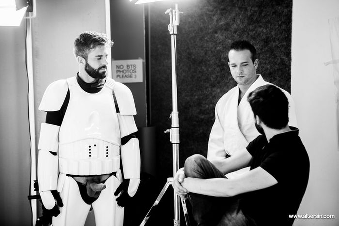 Backstage ?
Director @alter_sin and his stars, Hector de Silva and @LukeAdamsXXX  in a break from the