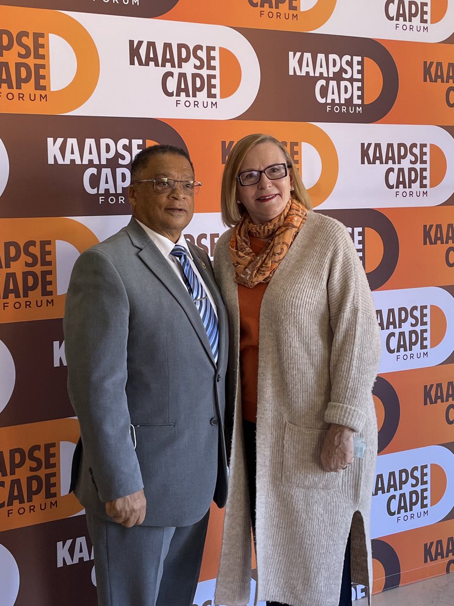 AltNN_ZA's tweet photo. JUST IN
@helenzille and Peter Marais seen at the launch of #capeforum https://t.co/uSjE4T7kxL