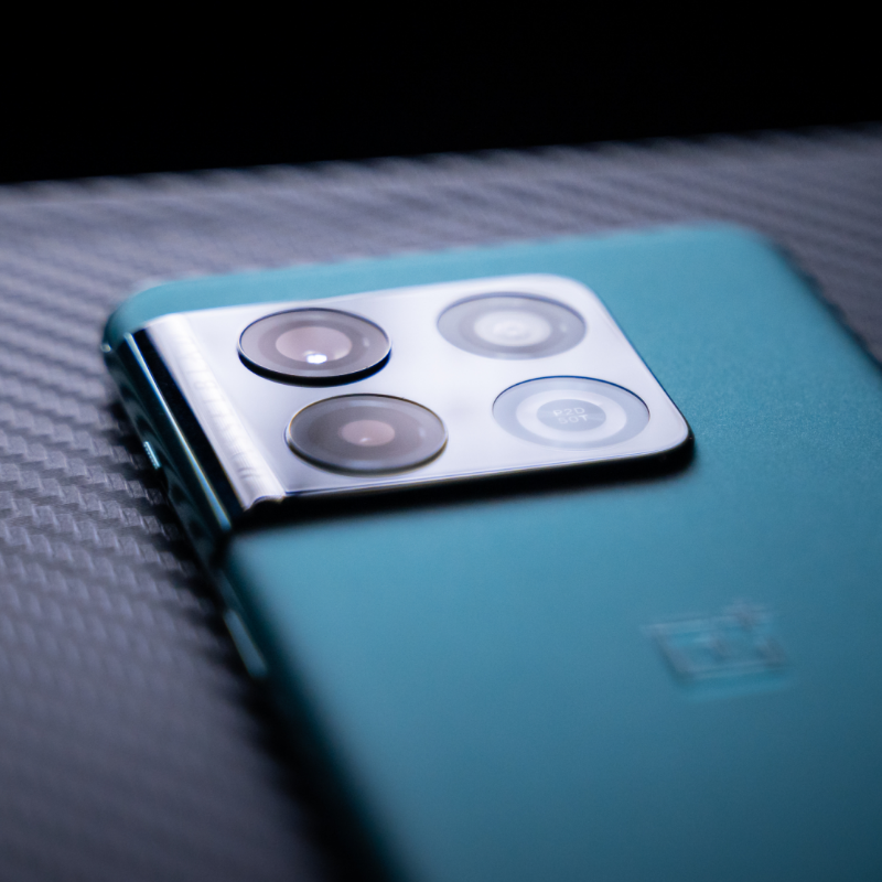 OnePlus_FI's tweet photo. "Käytännön jokapäiväinen suorituskyky on OnePlus 10 Prolla erinomaisella tasolla, eikä puhelin töki tai hidastele millään muotoa." - @iotechfi

Huippuluokan 10. sukupolven lippulaivapuhelin OnePlussalta 💯

#OnePlus #NeverSettle #OnePlus10Pro #CaptureEveryHorizon #Hasselblad