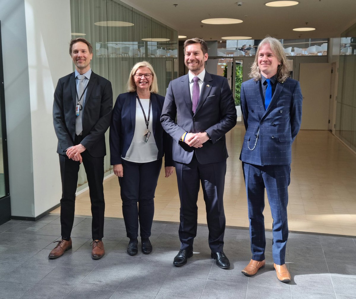 Minister <a href="/MBAndrijanic/">Mark Boris Andrijanič</a> started his visit in #Helsinki at the Finnish Tax Authority to discuss how digitalisation can make life easier for authorities by easing the administrative burden &amp; allow them to simplify procedures &amp; reduce the compliance burden on taxpayers. 
<a href="/Verouutiset/">Verouutiset</a>