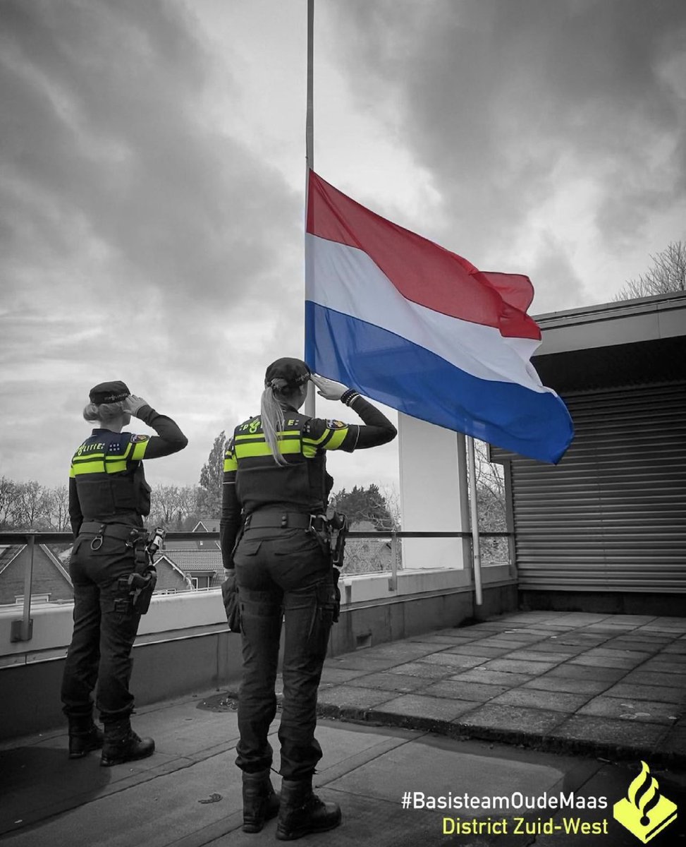 POL_OudeMaas's tweet image. Vandaag #herdenken wij alle #oorlogsslachtoffers en nemen wij om 20:00 uur 2 minuten #stilte in acht. Dit uit #respect voor hen die hun leven hebben gegeven voor onze #vrijheid! 🇳🇱