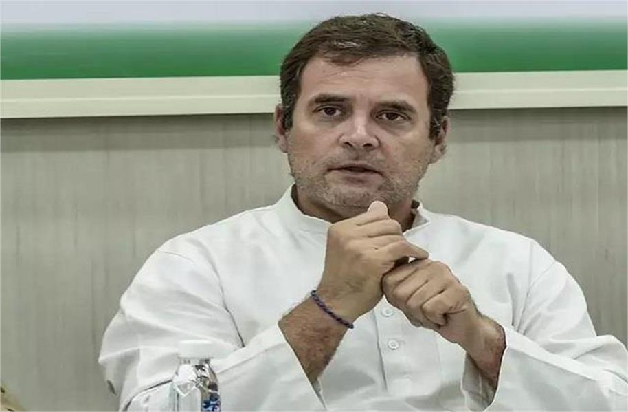 punjabkesari's tweet photo. राहुल गांधी का केंद्र पर बड़ा आरोप, कहा- 'All Rank, NO Pension' की नीति अपना रही मोदी सरकार https://t.co/JramUBhnyY
#RahulGandhi #AllRank #NOPension #OneRank #OnePension #ExServicemen #ModiGovernment #PensionDistribution https://t.co/QlQTWxIA4A