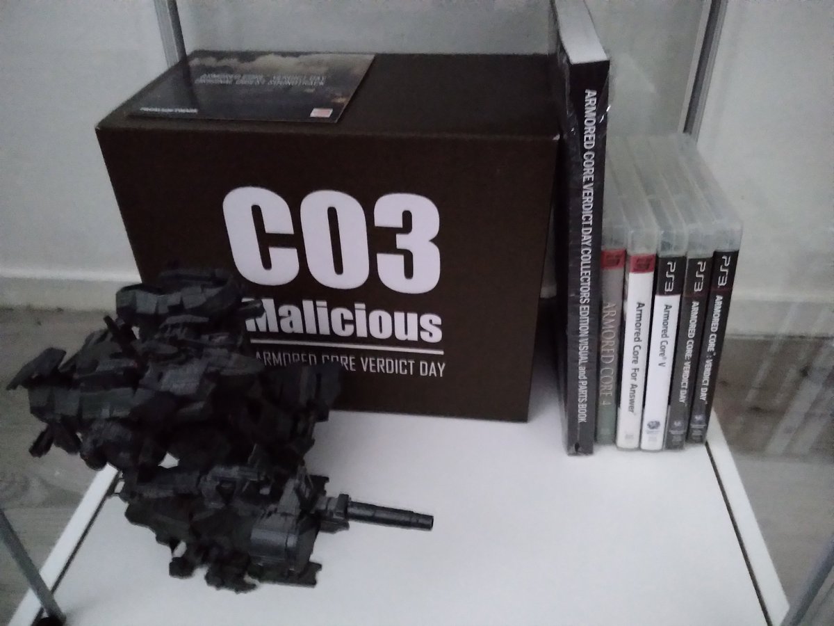 momotaros_fr's tweet photo. Collection #FromSoftware avec les différents jeux de Mecha sur lesquels ils ont travaillé. #ArmoredCore #AnotherCenturyEpisode

Il me manque plus que Armored Core Project Phantasma et je les aurais tous 🥰

@FromsoftwareF @fromsoftware_pr @senden_ogu @kota_hoshino @YasuhiroKitao https://t.co/UYfzbj0t3d