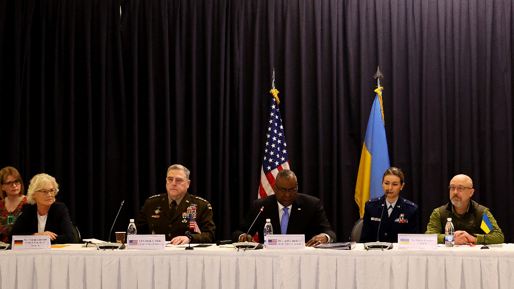 New on our website:

Containing Putin's Russia

The US, Europe, &amp; their global partners need to design a well-coordinated strategy against the regime in Moscow in order to thwart Vladimir Putin’s ambitions now and in the future, argues <a href="/DrStefanieBabst/">Dr. Stefanie Babst</a> 

ip-quarterly.com/en/strategy-co…