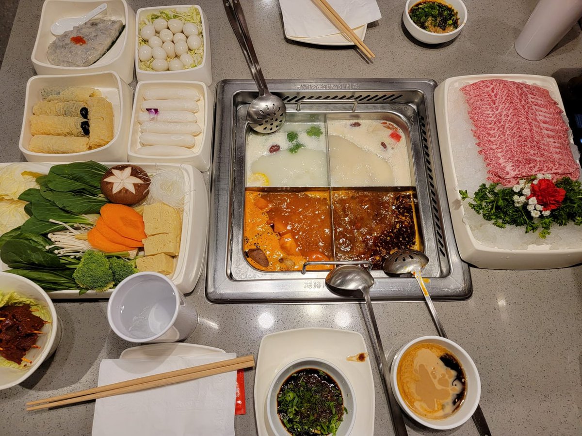 Al0saAllen's tweet image. There are no worries that Haidilao can't solve. If there are, then two meals🤭