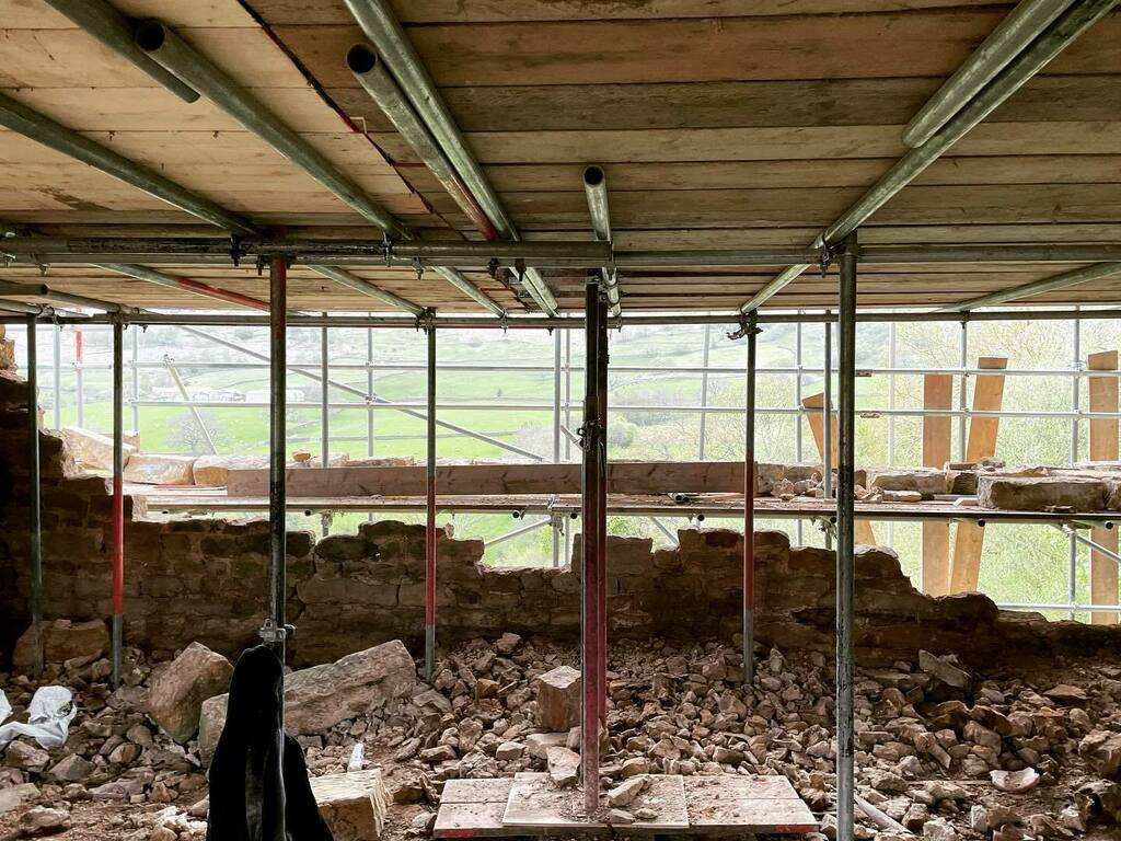 Rebuilding a stone wall in the Parks .
.
#hotlime #listedbuilding #conservation #malton #maltonbusiness