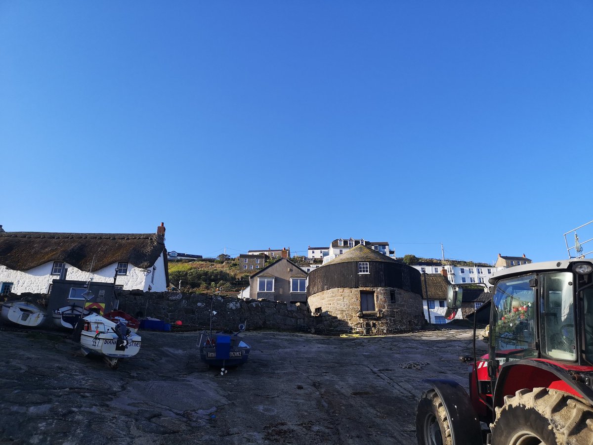 #AbsentCoveLovers today, we are going to have some blue sky ... for about half an hour, then it will go all mizzly for the rest of the day. Unlucky!