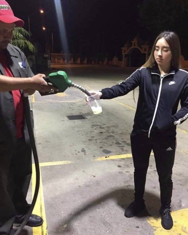 Marikaki03's tweet photo. Χρήστης 40€ fuelpass https://t.co/3q7i5kFu2Y