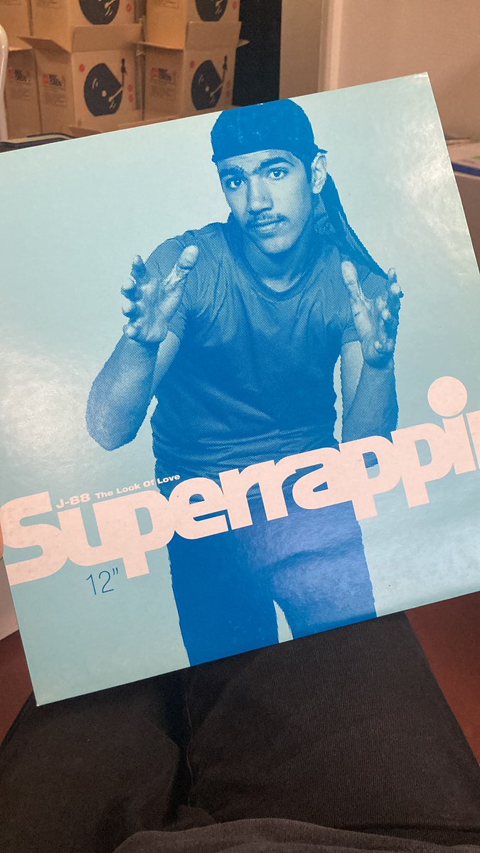 MIONjp's tweet image. これっくらいのお弁当箱にっ
#レコード大喜利