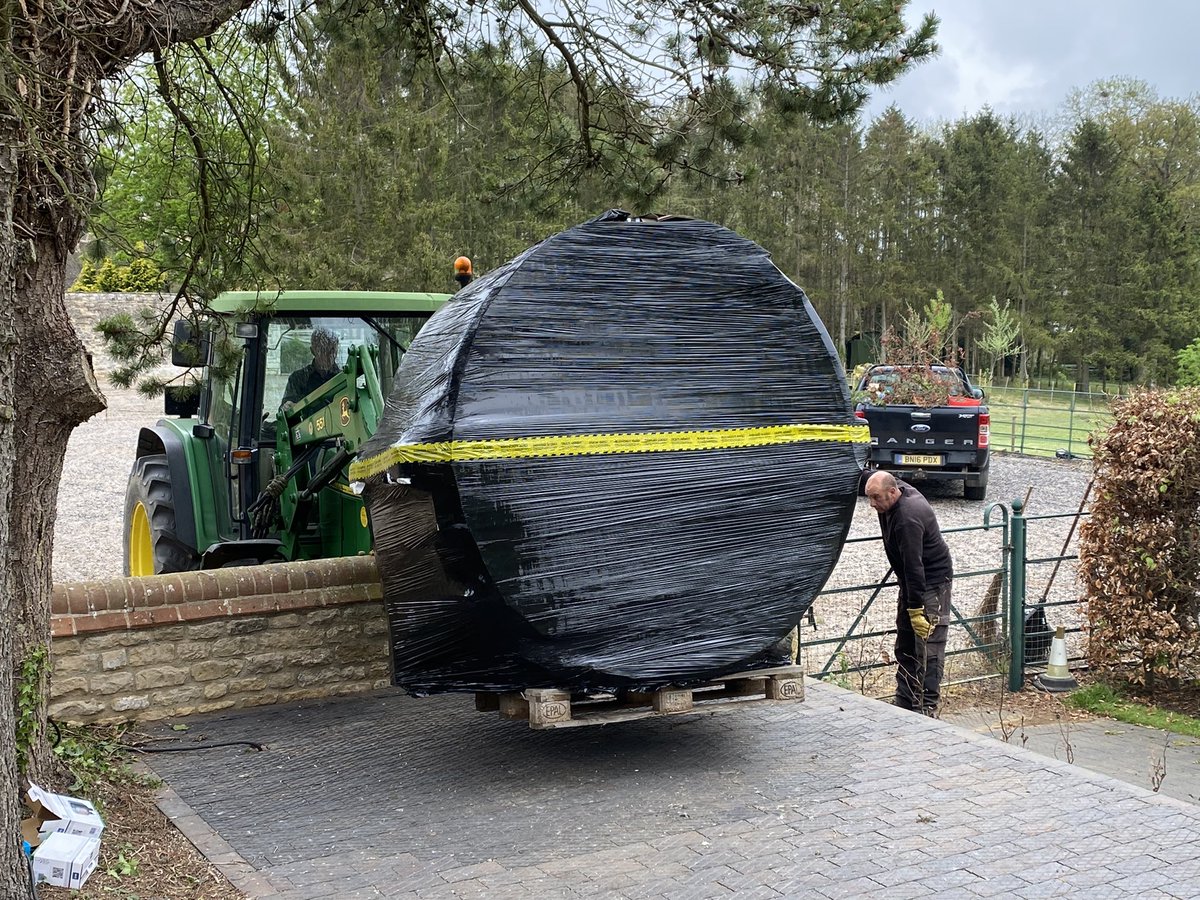 HallFarmUK's tweet photo. Latest exciting news is our new wood fired hot tub for our guests has just arrived! 

We hope to get it set up in the next week or so ready for summer cocktails and general lazy day relaxation. 

#hallfarmkingscliffe #hallfarmuk #hottubholiday #hottubselfcatering
# https://t.co/Go1TYAGI31
