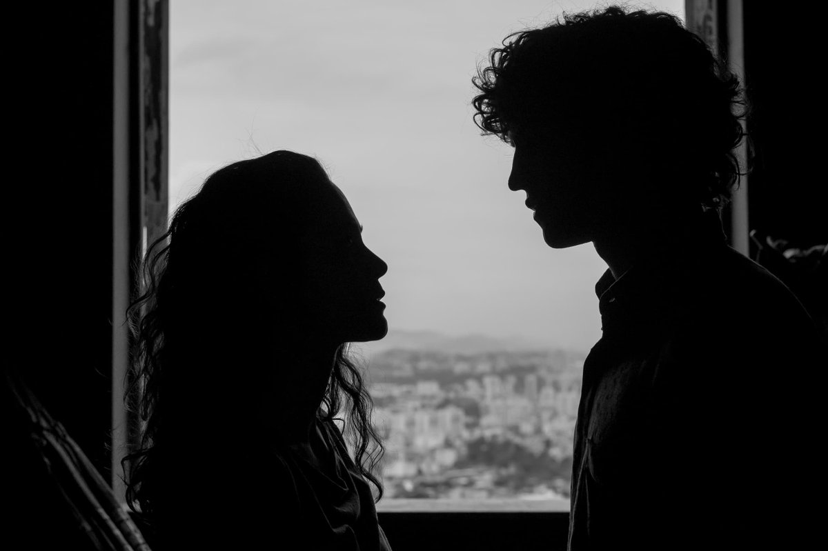 eduardoemonicax's tweet photo. Liga a TV e vem de romance. #EduardoeMônica já está disponível para aluguel no #NOW, #VivoPlay e #GooglePlay 📺🎥❤️‍🔥 https://t.co/nWE9PFq3TR