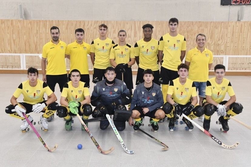 Presentació dels equips participants en el Campionat de Catalunya Júnior 2021-2022 de Breda.

GRUP A:

1- <a href="/cpmanlleu/">Martinelia Club Patí Manlleu</a> 
2 - <a href="/geieg1919/">GEiEG</a> B
3 - <a href="/FCBhoquei/">Barça Hoquei</a> 
4 - <a href="/clubpaticongres/">Club Patí Congrés</a> A

Molta sort a tots!!