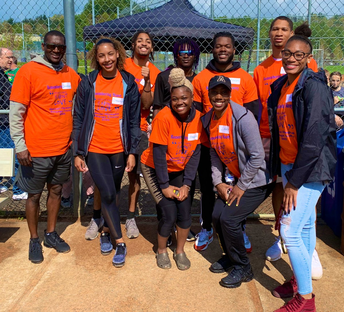 AppTF_XC's tweet photo. Volunteering at Watauga County Special Olympics 🖤💛 #specialolympicsisaboutlove https://t.co/OMiEmIgg2b