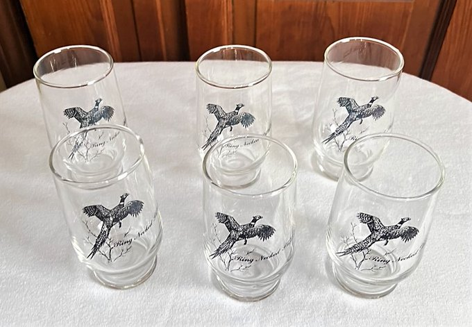rusticrelics04's tweet photo. 1970s Set of 6 Vintage Federal Glass Tumblers Ring Necked Pheasants 10oz #Federal #pheasant #Hunting #RingNeckPheasant #Mancave #drinks #tumblers #whisky #federalGlass #70s #retro #Wildlife #nature #glass #glassware #kitchen #Hunter
https://t.co/jq7Zm8Cos6 via
@eBay https://t.co/Mv3Z0ngjct
