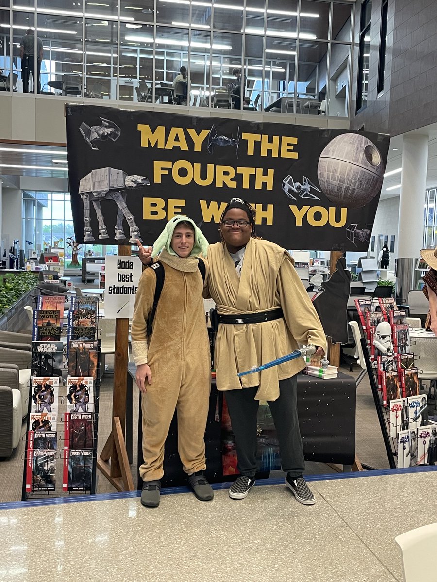 MelanieAMassey's tweet photo. Celebrating SciFi in our library this week… the reading force is strong w/our students #StarWarsDay! S/o to @msbellamy21 for the cool display! May the Fourth Be With You! #WestIsReading https://t.co/89BfD2T3ms