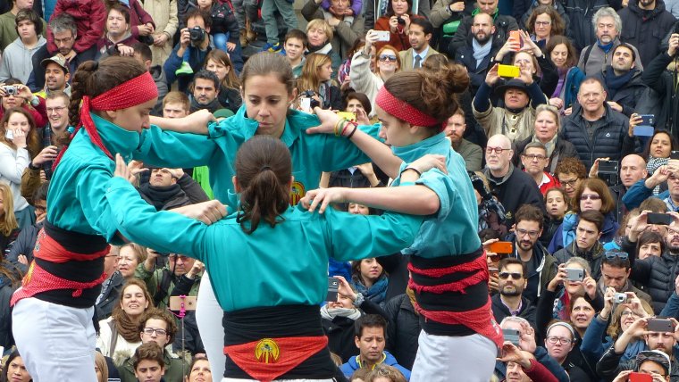 Els <a href="/CastellersSAFA/">Castellers de SaFa</a> celebren el seu vintè aniversari amb una exposició a l'<a href="/AteneuElPoblet/">Ateneu El Poblet</a>. 🙋

La mostra es podrà visitar de dilluns a divendres, de 17 a 21.30 h, fins al 13 de maig. 📆 <a href="/Bcn_Eixample/">BcnEixample</a> <a href="/CastellsCat/">Coordinadora de Colles Castelleres</a> 

T'ho expliquem! ⤵️
ow.ly/gubi50IMpB1