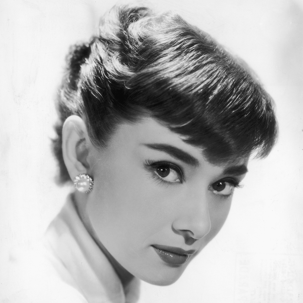 "I grew up full of complexes... I realized what [women] were supposed to look like, and here I was, rather thin and flat-chested and lanky and so forth. But apparently, William Wyler didn't mind."

- Audrey Hepburn on body image (1988)

freshairarchive.org/segments/film-…