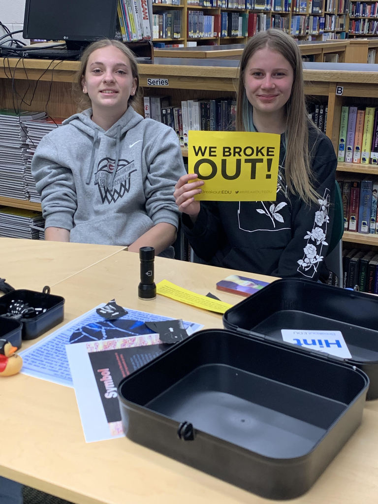 GESDk12's tweet photo. Ms. Alams'  ELA classes participated in a  breakout activity for the book "The Catcher in the Rye." https://t.co/Lc8S6DOtZg
