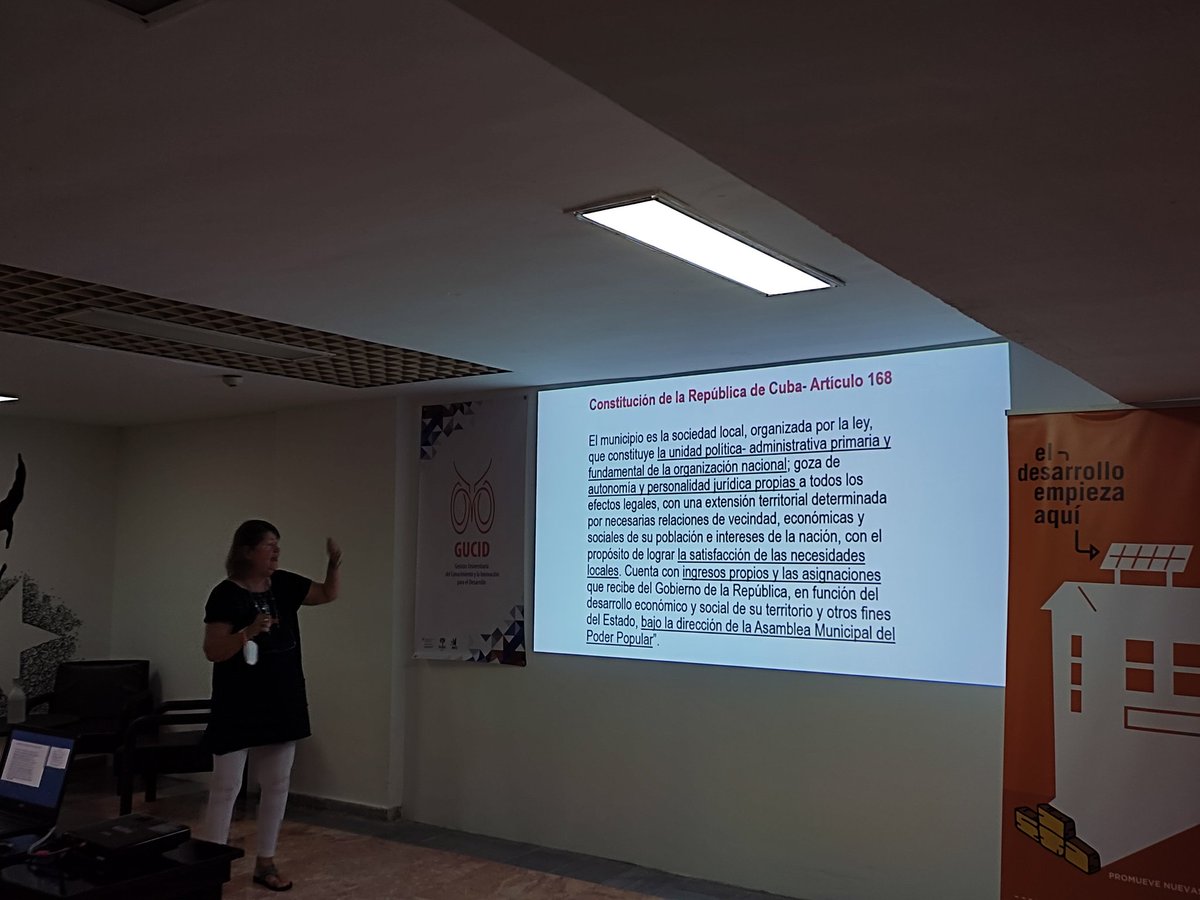 AuroraFdez19's tweet photo. Comenzó el taller de la red GUCID de @CubaMES con el objetivo de fortalecer el papel de las universidades y CUM en el avance hacia el desarrollo territorial sostenible. La DraC Ada Guzón directora de CEDEL ofrece la conferencia inicial
#VamosConTodo
#UniversidadCubana https://t.co/hgiYtfxxtK