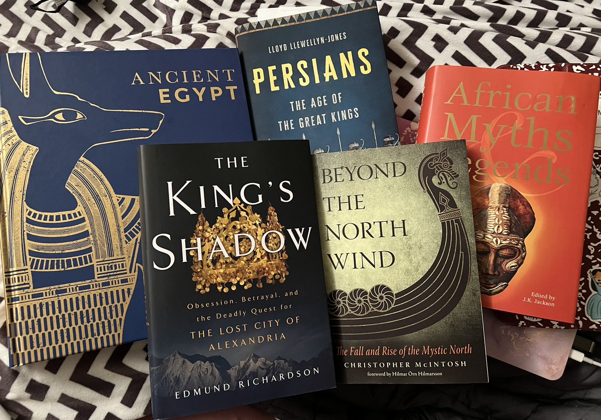 bookstacktrio's tweet image. Think you can only get excited over new fiction hauls from @BNBuzz? Don’t believe it! Celebrate whatever books you love! #booktwitter #thebookstackpodcast #readingrainbowforadults #BookRecommendations #welikebigbooksandwecannotlie