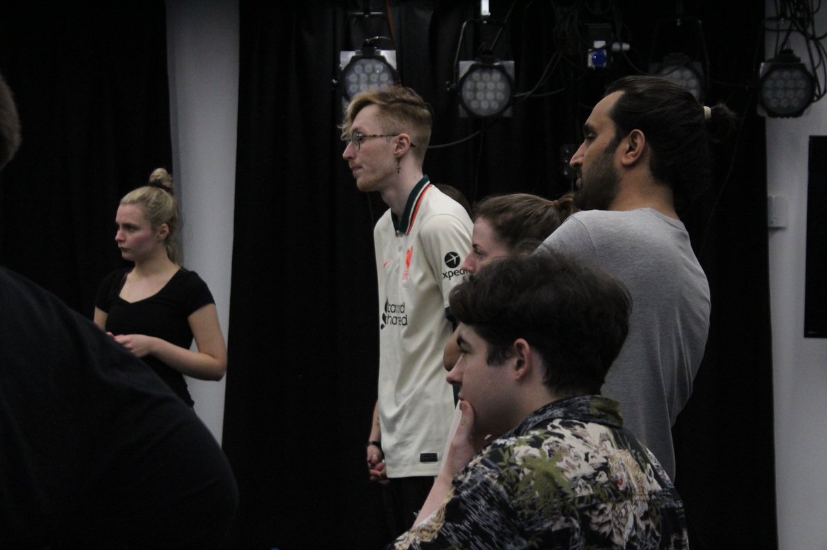 babel_theatre's tweet photo. 💥 IN SEARCH OF FATHERS

What a sweaty, physical and creative first few days here in Manchester working with the incredible students of @PerformanceMST 

We’re hard at work developing a new production as part of their Artist-Led project.

Supported by @HOME_mcr 

#searchingforyou https://t.co/fBddeNhHEk