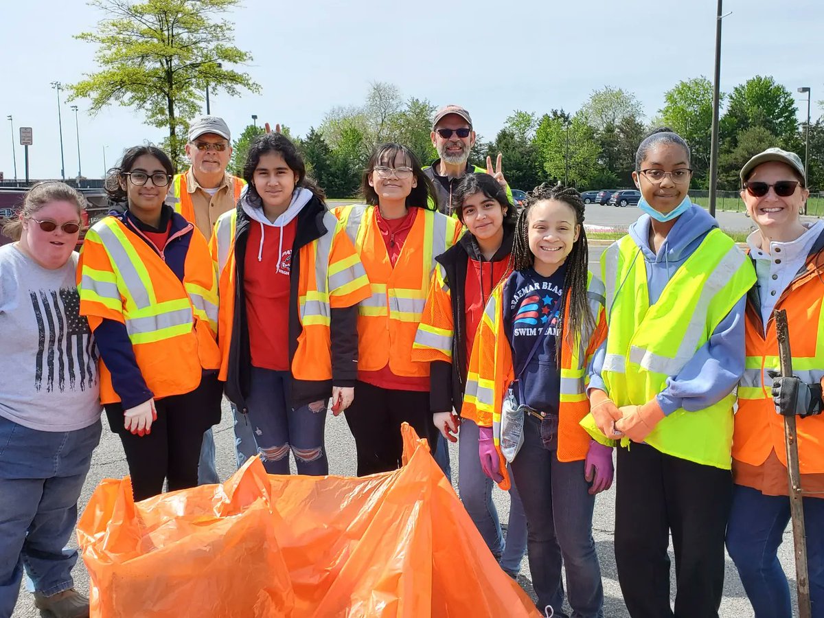 Our Bi-Annual Adopt-a-Highway Clean-Up Project on the last day of Earth Month!🌏👐We collected 7+ bags of trash &amp; ♻️, incl. car parts, signs, metal, &amp; 100s of cigarette butts, etc. It was time well spent to keep these waste items from entering our waterways!
#dobetter #community