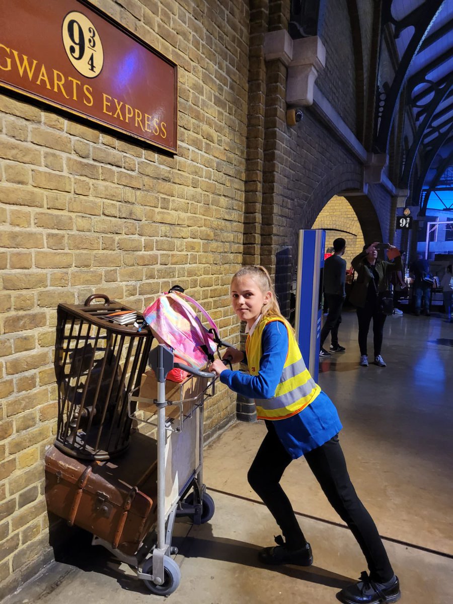 latimerprimary's tweet image. Flying car? Hogwarts Express? Platform 9 3/4? #ClassER are off to Hogwarts! @wbtourlondon