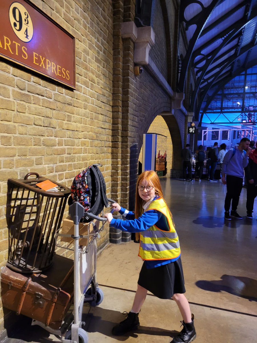 latimerprimary's tweet image. Flying car? Hogwarts Express? Platform 9 3/4? #ClassER are off to Hogwarts! @wbtourlondon