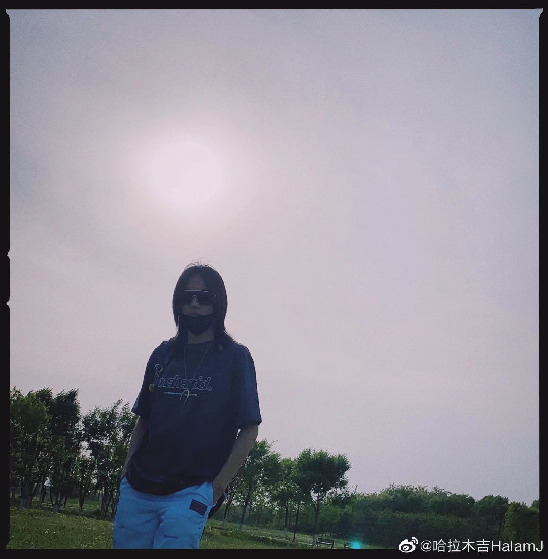 napphonographTH's tweet photo. #Halamuji Weibo Update 20220504
สุขสันต์วันหยุดเพื่อนๆ🌿
(2)
#午睡留聲機
#วงเครื่องเล่นนอนยามบ่าย
#thecomingonesuperband https://t.co/3GSyKPLSjE