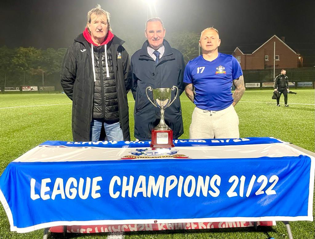 Congratulations to Ballymacash Rangers Swifts on winning the 2021/2022 MUFL Reserve Division 4 title!
Pictures here are:

Manager Chris Finlay (right) with MUFL Chair Sean O’Neill (centre) and Ballymacash Rangers President Tommy Heasley.

Well done to all involved!
