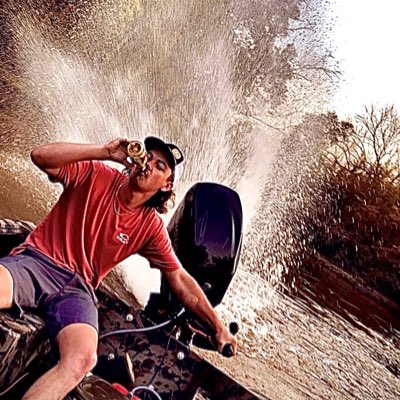 rileyoates_10's tweet photo. #NewProfilePic https://t.co/Qh6nWSQJWT