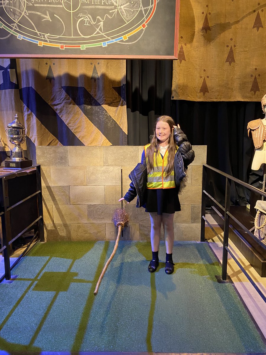 latimerprimary's tweet image. Watch out - #ClassER might put a spell on you! 🧙‍♂️🧙‍♀️💫 @wbtourlondon #HarryPotterStudios
