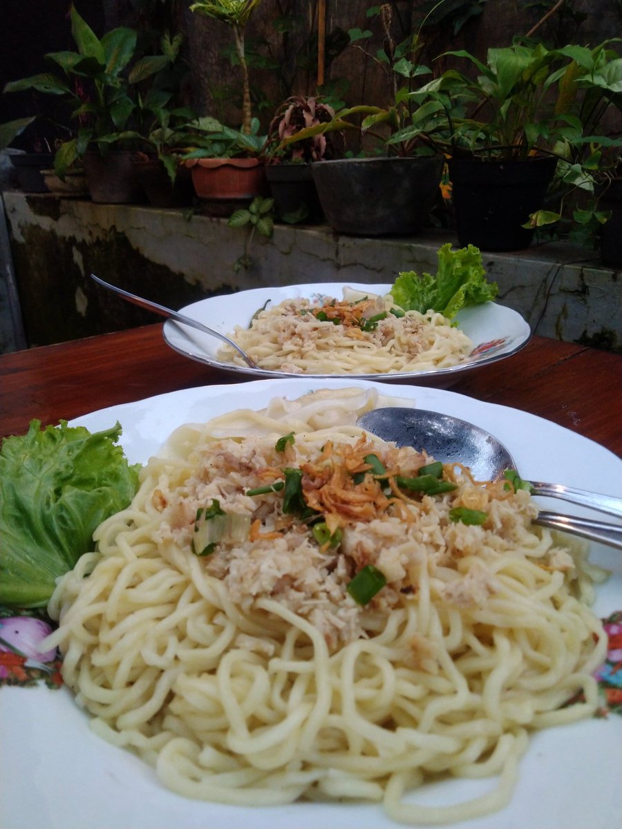 Saatnya cuimie Kalcer 🍜🍻