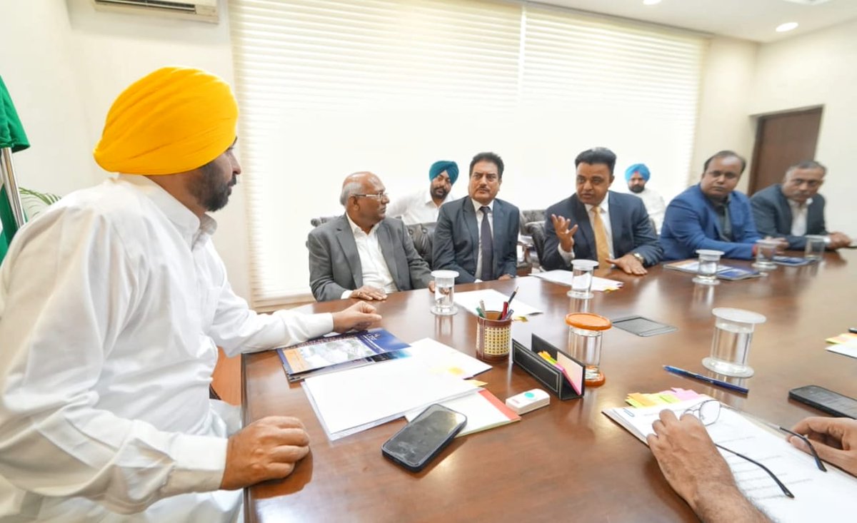 yespunjab's tweet photo. Tata Technologies offers to set up EV Production Centre in Punjab
https://t.co/DmrQ9CF8LW

#BhagwantMann #TataTechnologies #ElectricVehicle #EVehicle #EVProductionCentre #PunjabGovt #Punjab #WarrenHarris #PawanBhageria #YesPunjab @BhagwantMann @TataTech_News @TataCompanies https://t.co/vslXQ06qQ7