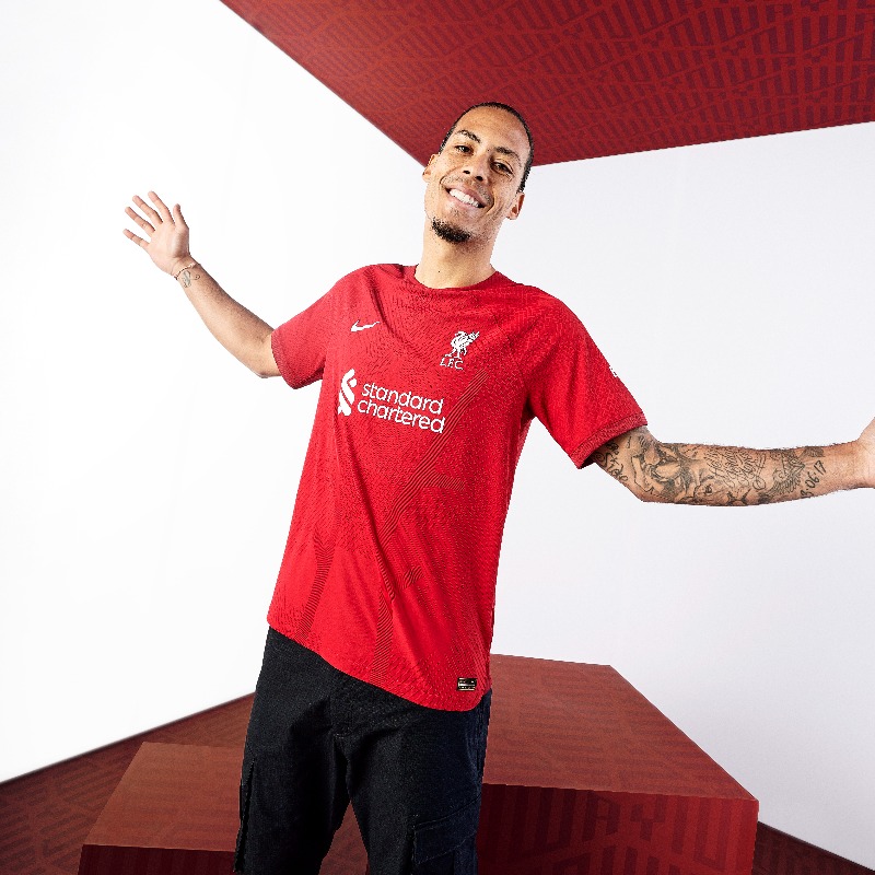LFC's tweet photo. What do you think of our new threads? 😍