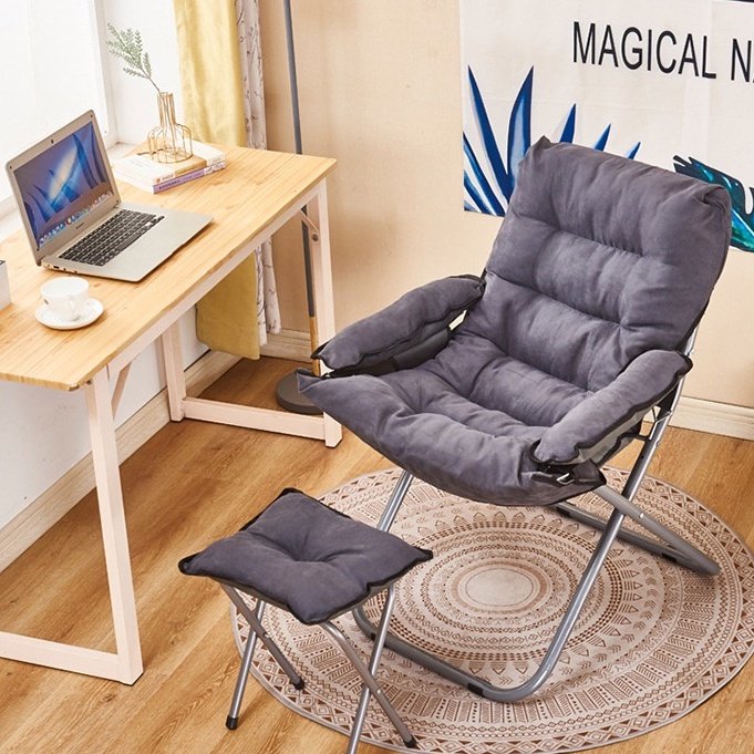 Kursi kantor nyaman buat nemanin kerjamu ✨

A THREAD