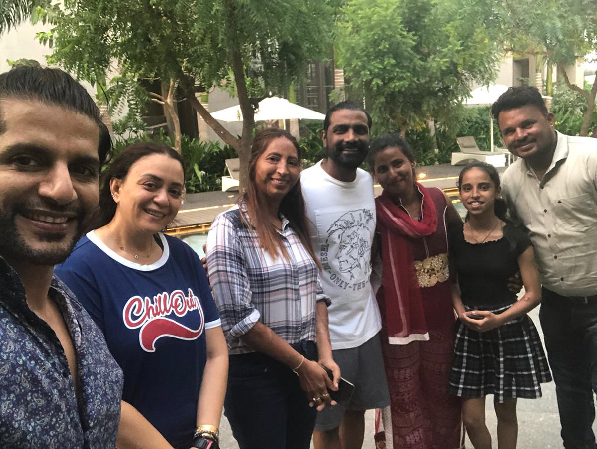 assfindia's tweet photo. Actor Karanvir Bohra organized a small #iftaar party for our #acidattackwarriors. When they came into #Lockupp on Women's Day, he had promised them he would meet them outside and exactly he did it. https://t.co/seiE1rkzWl