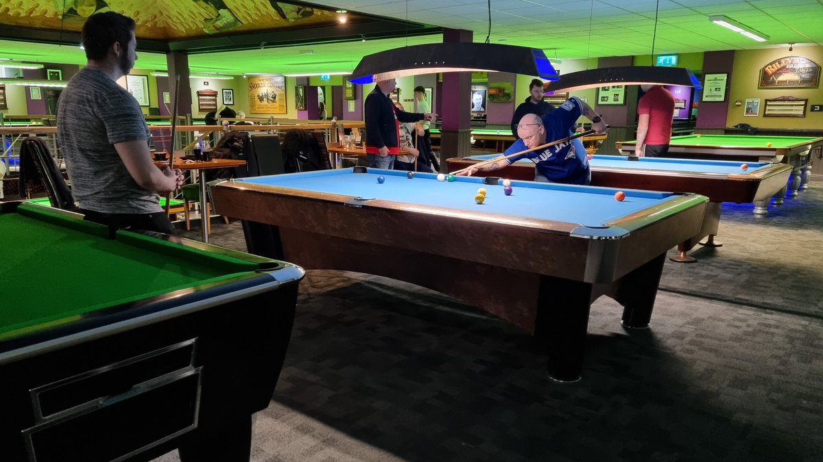 Rus_Giles's tweet photo. A fantastic turn out from the #WakeupWednesday guys @northernsnooker for a few games of pool and lots of friendly banter. #MentalHealthAwarenessMonth #reducingsocialisolation #MensHealth @ArmleyMedical @DrMourmouris @PrioryViewMC @Touchstone_Spt @NHSLeedsWest https://t.co/dL2OBjcWi6