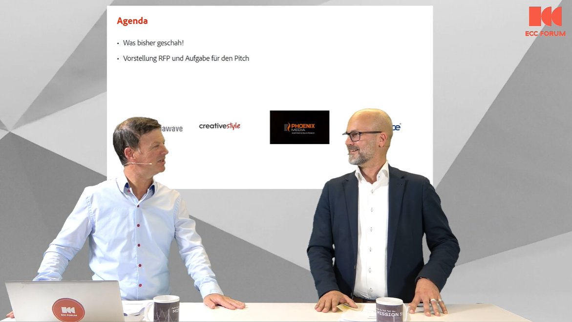 ECCKoeln's tweet photo. Nach einer kurzen Networking-Pause geht es jetzt weiter mit unserer #Arena4Commerce! Live im Studio des #ECCFORUM dabei ist Volker John von unserem Eventpartner @AdobeDACH 👏 https://t.co/RRZnkYGPzP