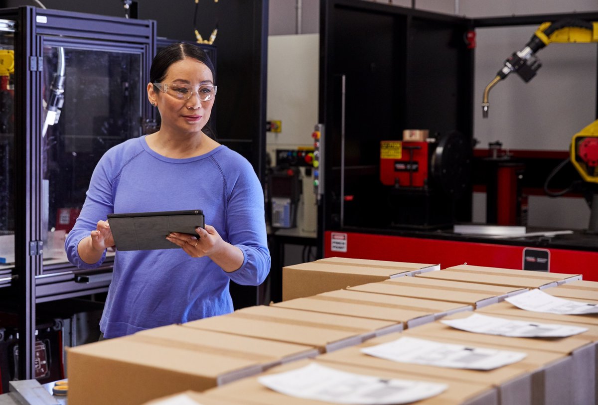 Føler du dig overvældet? Vores interaktive panel giver dig et godt overblik over alle dine forsendelser, med detaljerne kun et klik væk. Tilgængelig på computer, tablet og mobil. Læs mere her: spr.ly/6012Kh8ir
#UPSMyChoiceforBusiness  #logistik #UPS