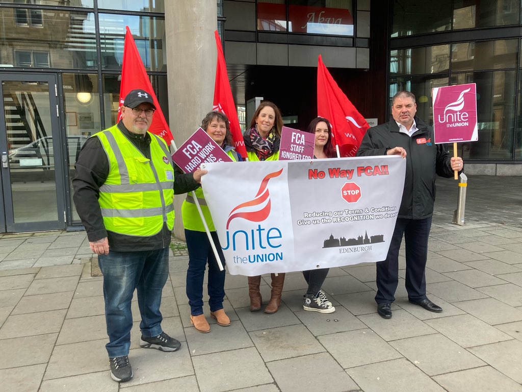Unite_Finance's tweet photo. Picket lines at the FCA in Edinburgh today #FCAStrike https://t.co/YGQx6sVo5u